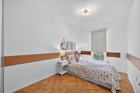 Photo 11 at 38 Carnival Court, Branson, Toronto