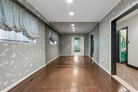 Photo 8 at 12 Mandel Crescent, Steeles, Toronto