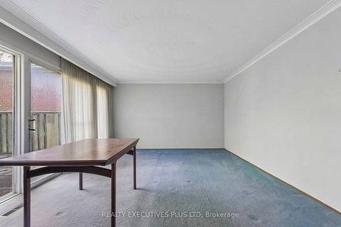 Photo 10 at 12 Mandel Crescent, Steeles, Toronto