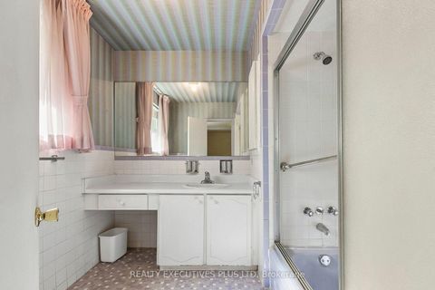 Photo 19 at 12 Mandel Crescent, Steeles, Toronto