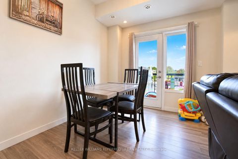 Photo 14 at 25 - 630 Rogers Road, Eglinton West, Toronto