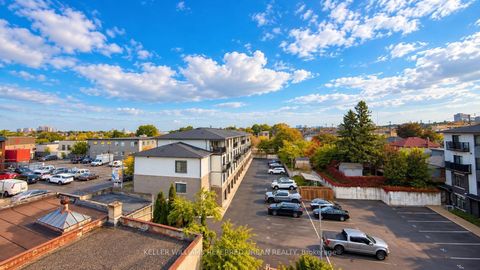 Photo 37 at 25 - 630 Rogers Road, Eglinton West, Toronto
