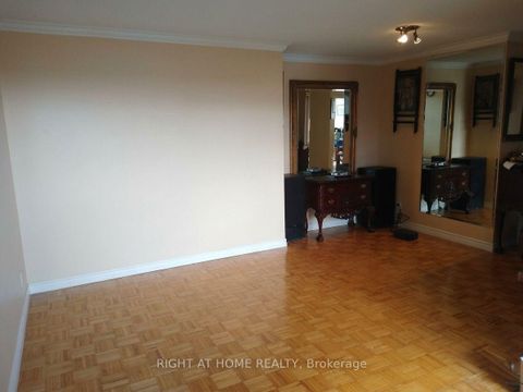 Photo 3 at 706 - 61 Markbrook Lane, Jamestown, Toronto