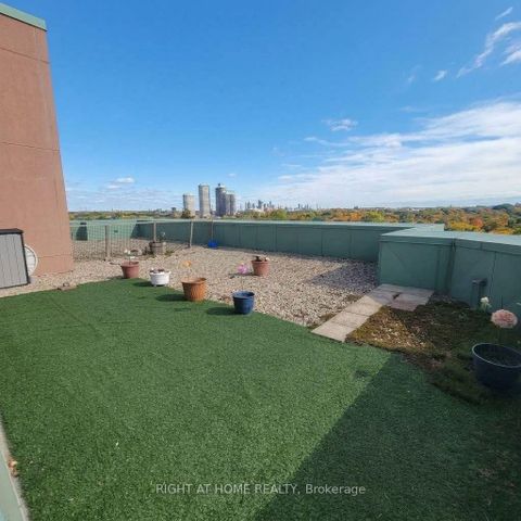 Photo 15 at 706 - 61 Markbrook Lane, Jamestown, Toronto