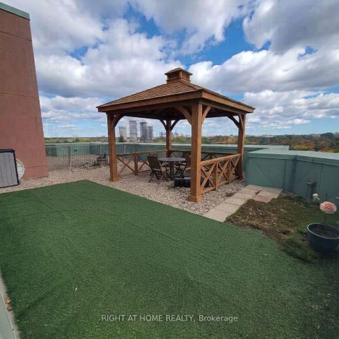 Photo 16 at 706 - 61 Markbrook Lane, Jamestown, Toronto
