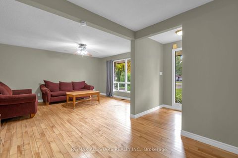 Photo 7 at 51 Queen Street, Sutton & Jackson's Point, Georgina