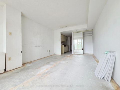 Photo 7 at 409 - 705 King Street W, Niagara, Toronto