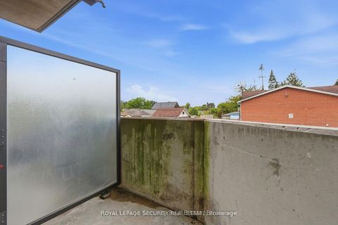 Photo 21 at 110 - 408 Browns Line, Alderwood, Toronto