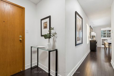 Photo 8 at 2214 - 44 St Joseph Street, Bay Street Corridor, Toronto