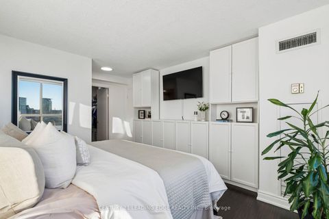 Photo 33 at 2214 - 44 St Joseph Street, Bay Street Corridor, Toronto