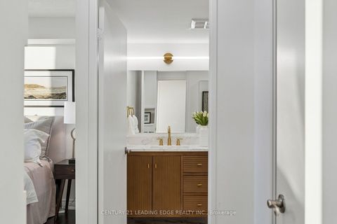 Photo 34 at 2214 - 44 St Joseph Street, Bay Street Corridor, Toronto