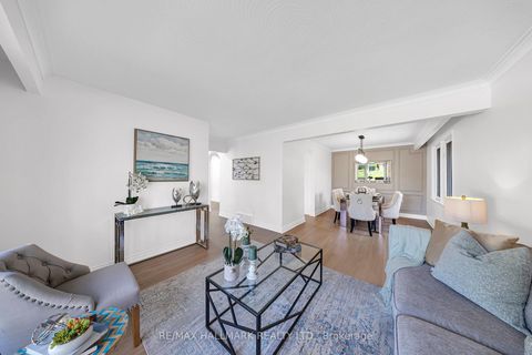 Photo 10 at 104 Benshire Drive, Woburn, Toronto