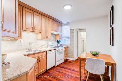 Photo 7 at 32 Thome Crescent, Wychwood, Toronto