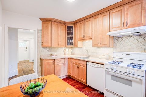 Photo 8 at 32 Thome Crescent, Wychwood, Toronto