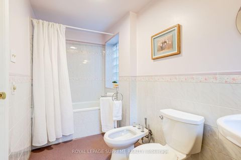 Photo 19 at 32 Thome Crescent, Wychwood, Toronto