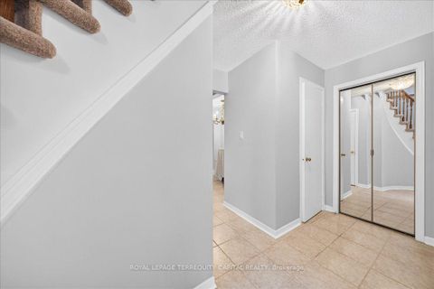 Photo 4 at 28 Oakmount Crescent, Glen Shields, Vaughan