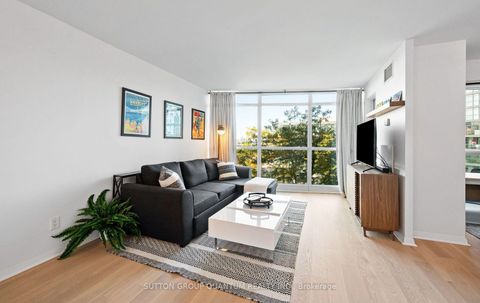 Photo 3 at 1110 - 219 Fort York Boulevard, Niagara, Toronto