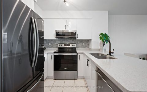 Photo 13 at 1110 - 219 Fort York Boulevard, Niagara, Toronto