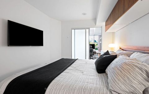 Photo 15 at 1110 - 219 Fort York Boulevard, Niagara, Toronto