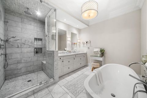 Photo 20 at 39 Regina Avenue, Lawrence, Toronto