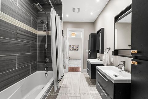 Photo 22 at 39 Regina Avenue, Lawrence, Toronto