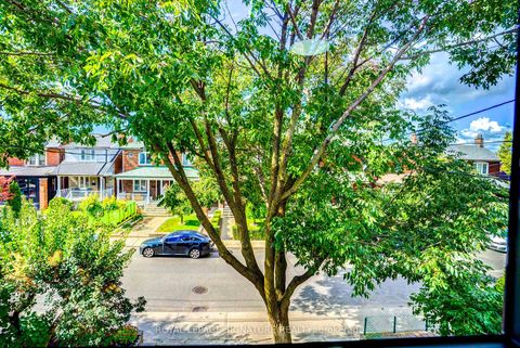 Photo 10 at 105 Earlscourt Avenue, Davenport, Toronto