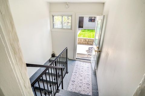 Photo 14 at 105 Earlscourt Avenue, Davenport, Toronto