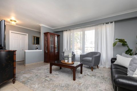 Photo 7 at 82 Renault Crescent, Humber Heights, Toronto