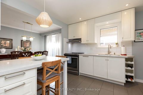 Photo 15 at 82 Renault Crescent, Humber Heights, Toronto