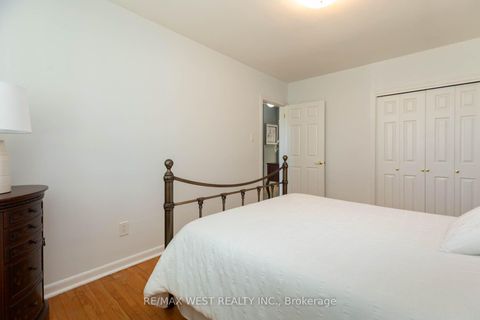 Photo 20 at 82 Renault Crescent, Humber Heights, Toronto