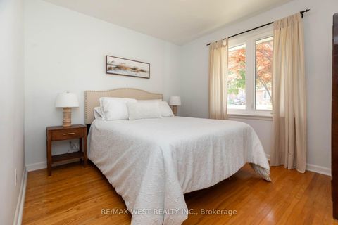 Photo 21 at 82 Renault Crescent, Humber Heights, Toronto