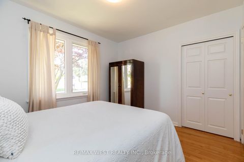 Photo 22 at 82 Renault Crescent, Humber Heights, Toronto