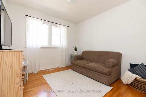 Photo 24 at 82 Renault Crescent, Humber Heights, Toronto