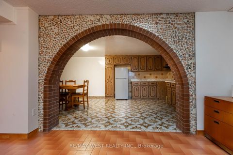 Photo 32 at 82 Renault Crescent, Humber Heights, Toronto