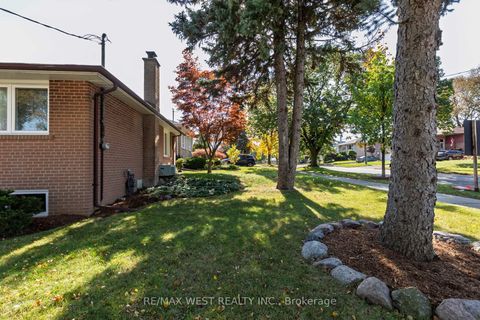 Photo 48 at 82 Renault Crescent, Humber Heights, Toronto