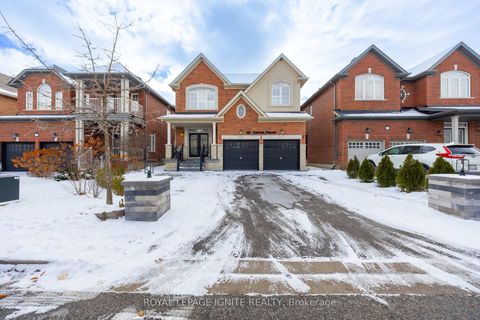 Photo 2 at 96 Maverick Crescent, Patterson, Vaughan