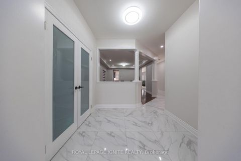 Photo 5 at 96 Maverick Crescent, Patterson, Vaughan