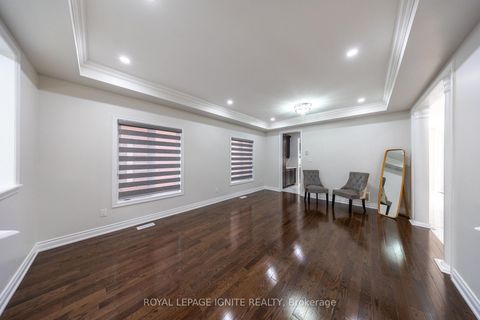 Photo 6 at 96 Maverick Crescent, Patterson, Vaughan