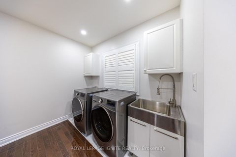 Photo 17 at 96 Maverick Crescent, Patterson, Vaughan