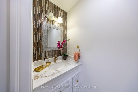 Photo 18 at 96 Maverick Crescent, Patterson, Vaughan
