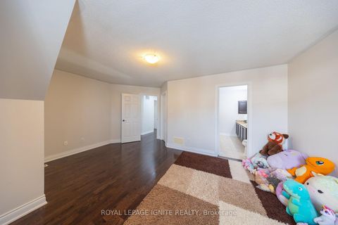 Photo 28 at 96 Maverick Crescent, Patterson, Vaughan