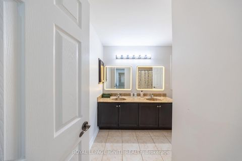 Photo 29 at 96 Maverick Crescent, Patterson, Vaughan