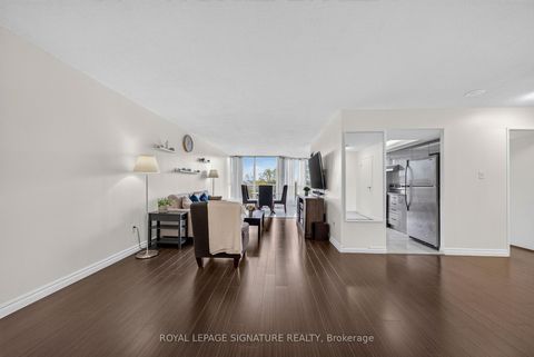 Photo 3 at 211 - 1 Rowntree Road, Jamestown, Toronto