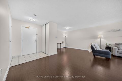 Photo 5 at 211 - 1 Rowntree Road, Jamestown, Toronto