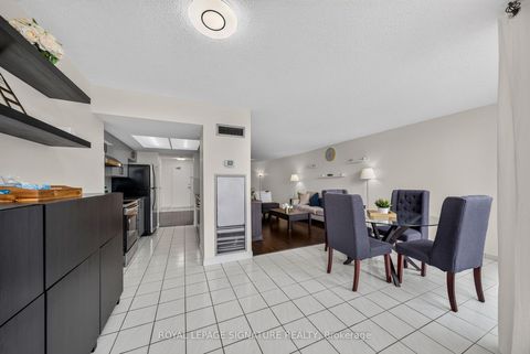Photo 9 at 211 - 1 Rowntree Road, Jamestown, Toronto