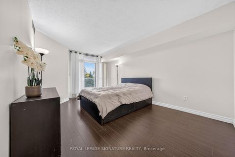 Photo 14 at 211 - 1 Rowntree Road, Jamestown, Toronto