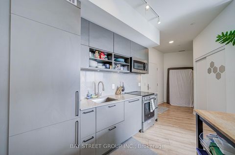 Photo 11 at 716 - 135 East Liberty Street, Niagara, Toronto