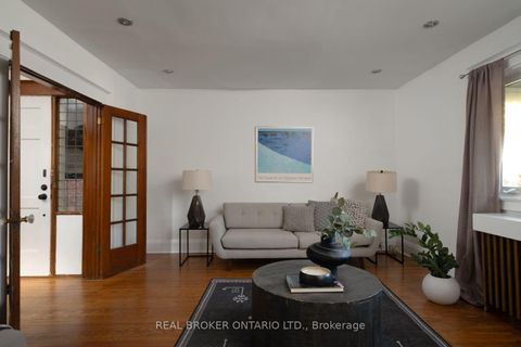 Photo 8 at 100 Oak Park Avenue, Lumsden, Toronto