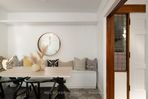 Photo 12 at 100 Oak Park Avenue, Lumsden, Toronto
