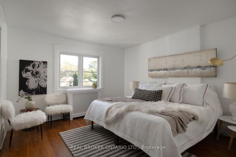 Photo 20 at 100 Oak Park Avenue, Lumsden, Toronto